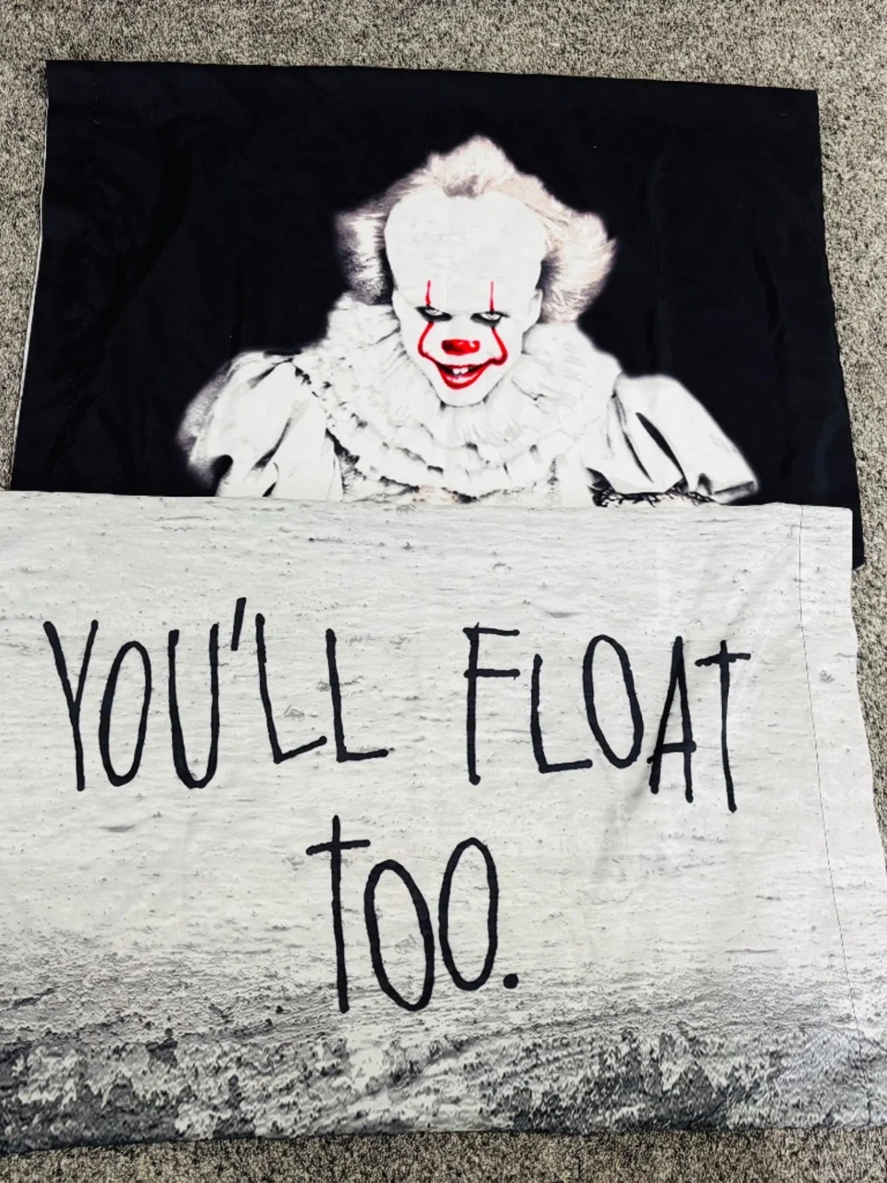 Hot Topic Stephen King’s IT Pennywise Standard Pillowcase Set